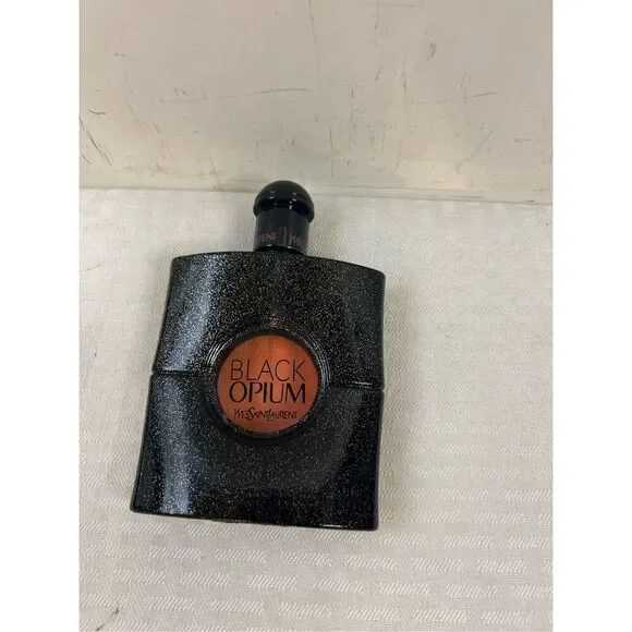 Black opium Yves Saint Laurent 3fl oz Spray new - Picture 4 of 5